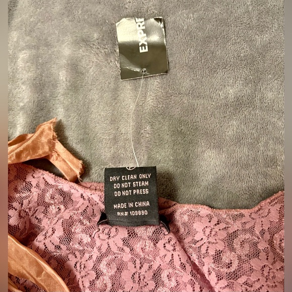 Y2K Vintage Express Seven7 collection Pink velvet and lace top SZ Large - Picture 8 of 9